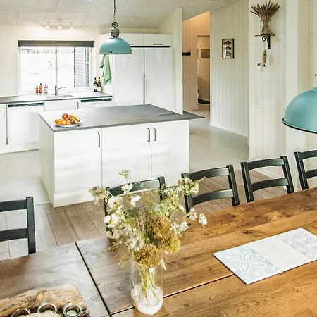 Сasa de vacaciones 18 Person In Vaeggerlose Bøtø By