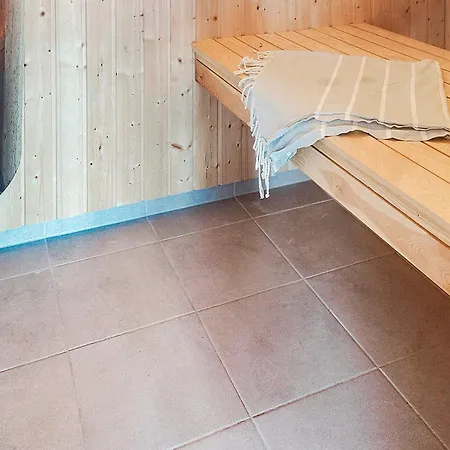 5 Star In Vaeggerlose * Bøtø By