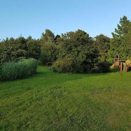 18 Person In Vaeggerlose *